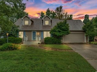3613 Parkview Ct, Lawrence, KS 66049