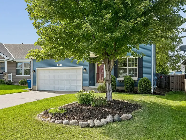 15915 Filmore Cir — Photo 3