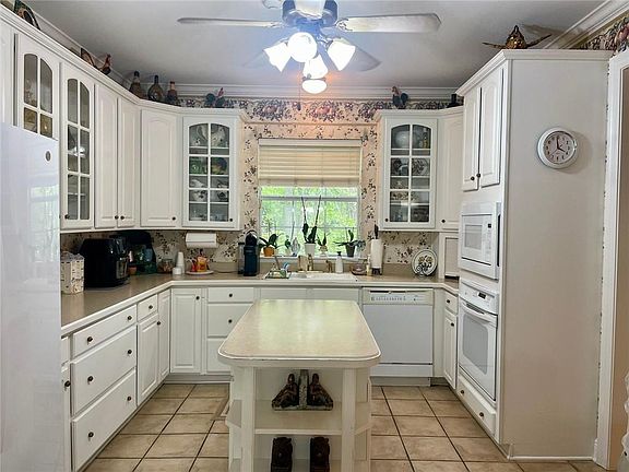 4th image of 30539 Woodland Dr