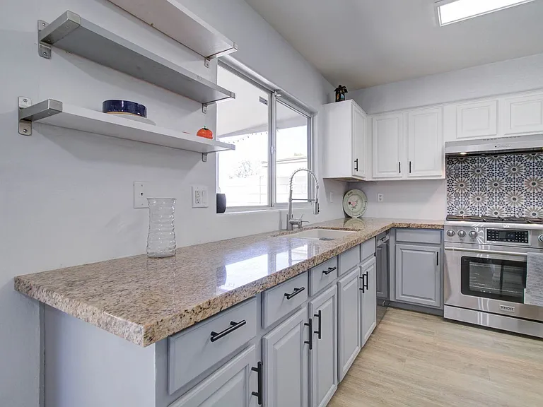 2576 E Brooks St — Photo 30