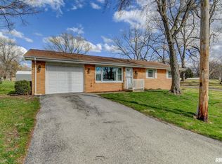 320 S Primm St, Athens, IL 62613