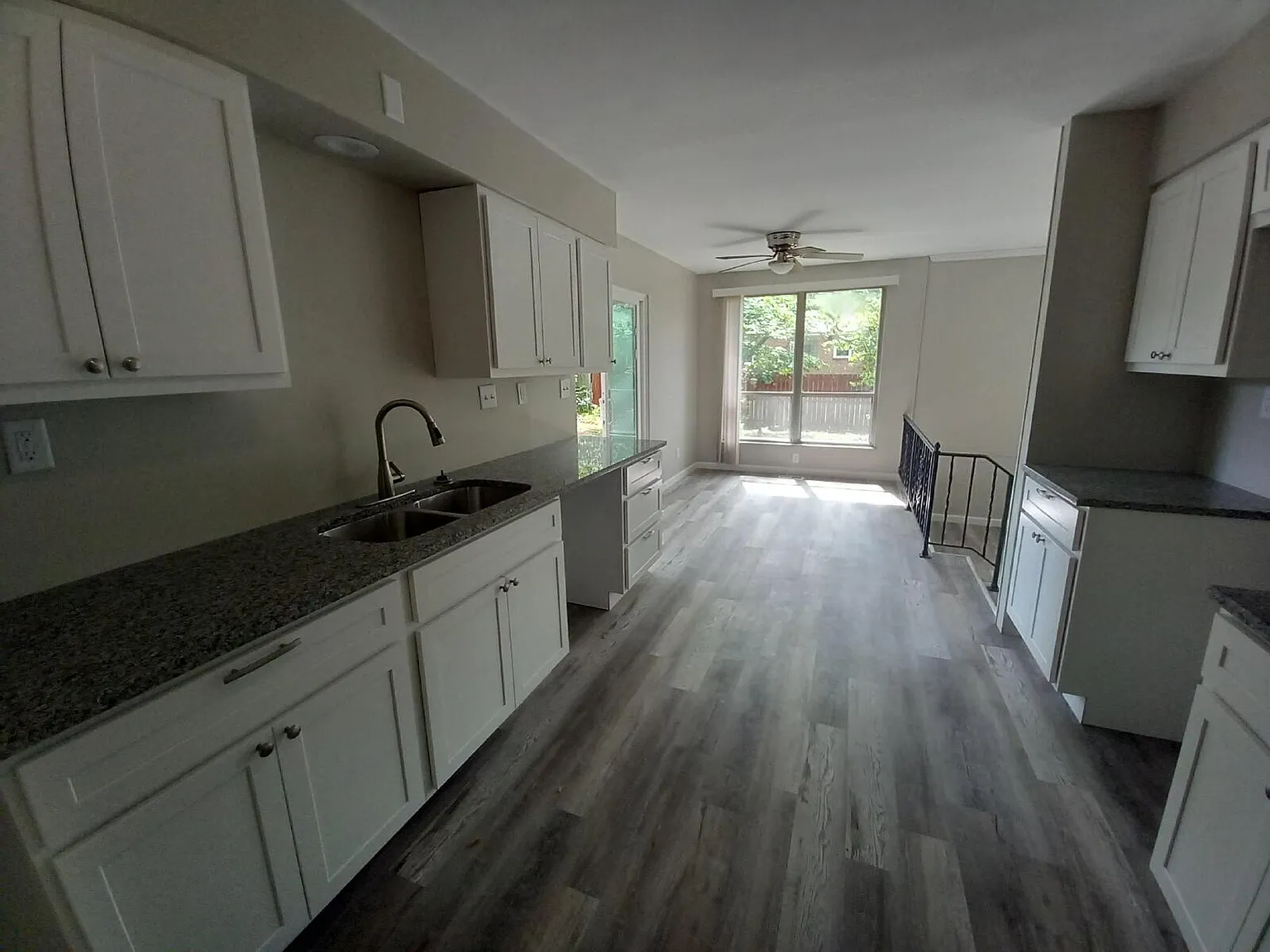2 bed, 2.0 bath, $2,200 — Photo 2