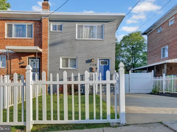 728 Neptune Ave, Oxon Hill, MD 20745
