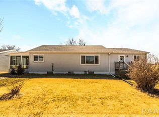 9514 S Mapleton Rd, Mapleton, IL 61547