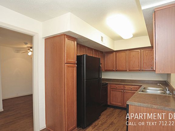 5th image of 6246 Antoine Dr #2364