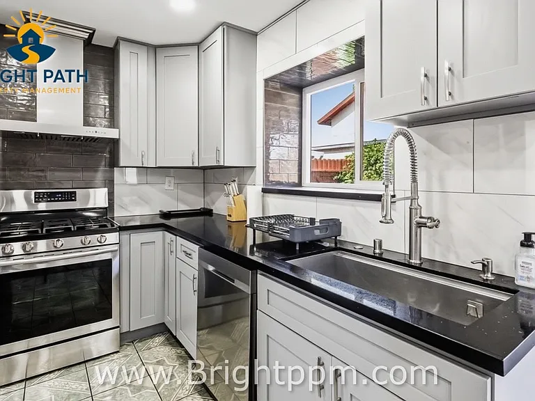 25280 Bay Ave — Photo 7