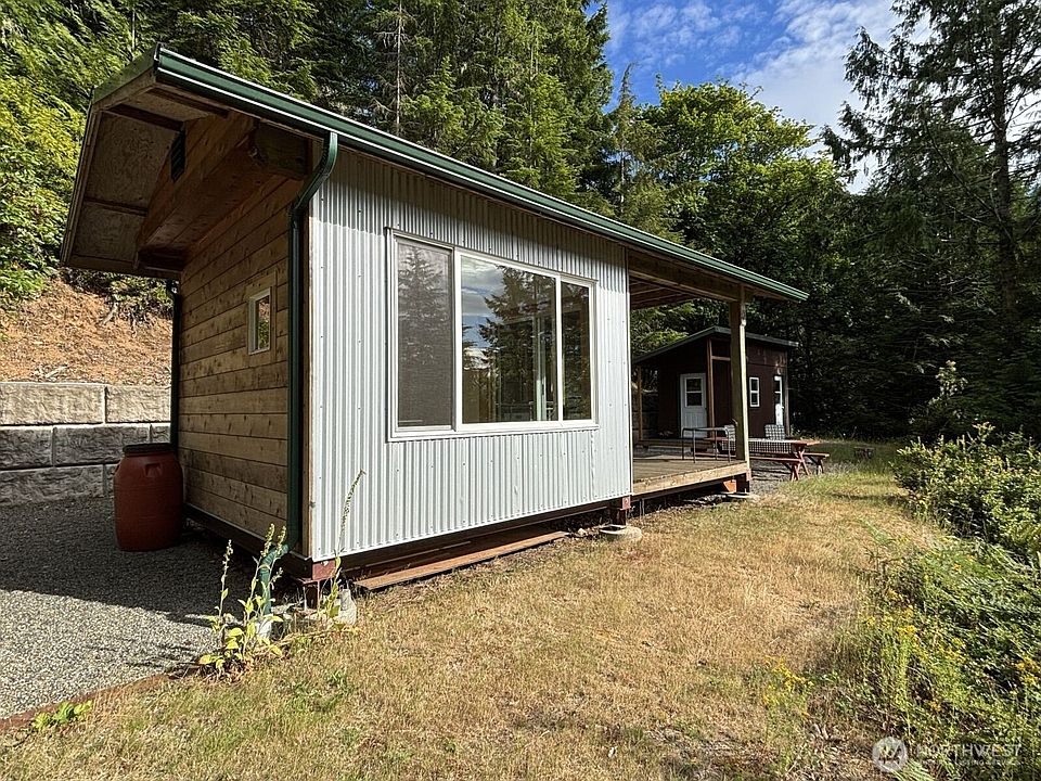 1st image of 331 NE Capstan Rock Road