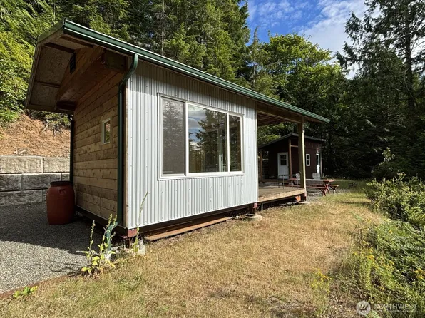 331 NE Capstan Rock Road, Tahuya, WA 98588