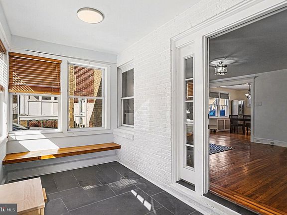 4th image of 637 Dayton Rd