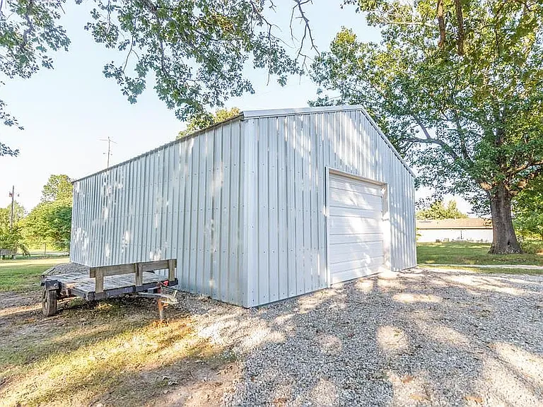 22915 Daisy Rd — Photo 22
