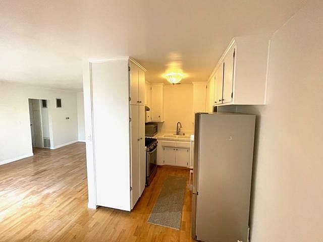 1st image of 934 15th St #1