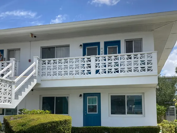 8555 112th St APT 201, Seminole, FL 33772
