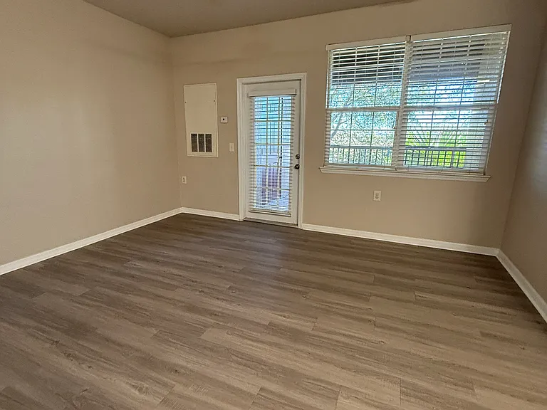 1610 Raena Dr #209 — Photo 3