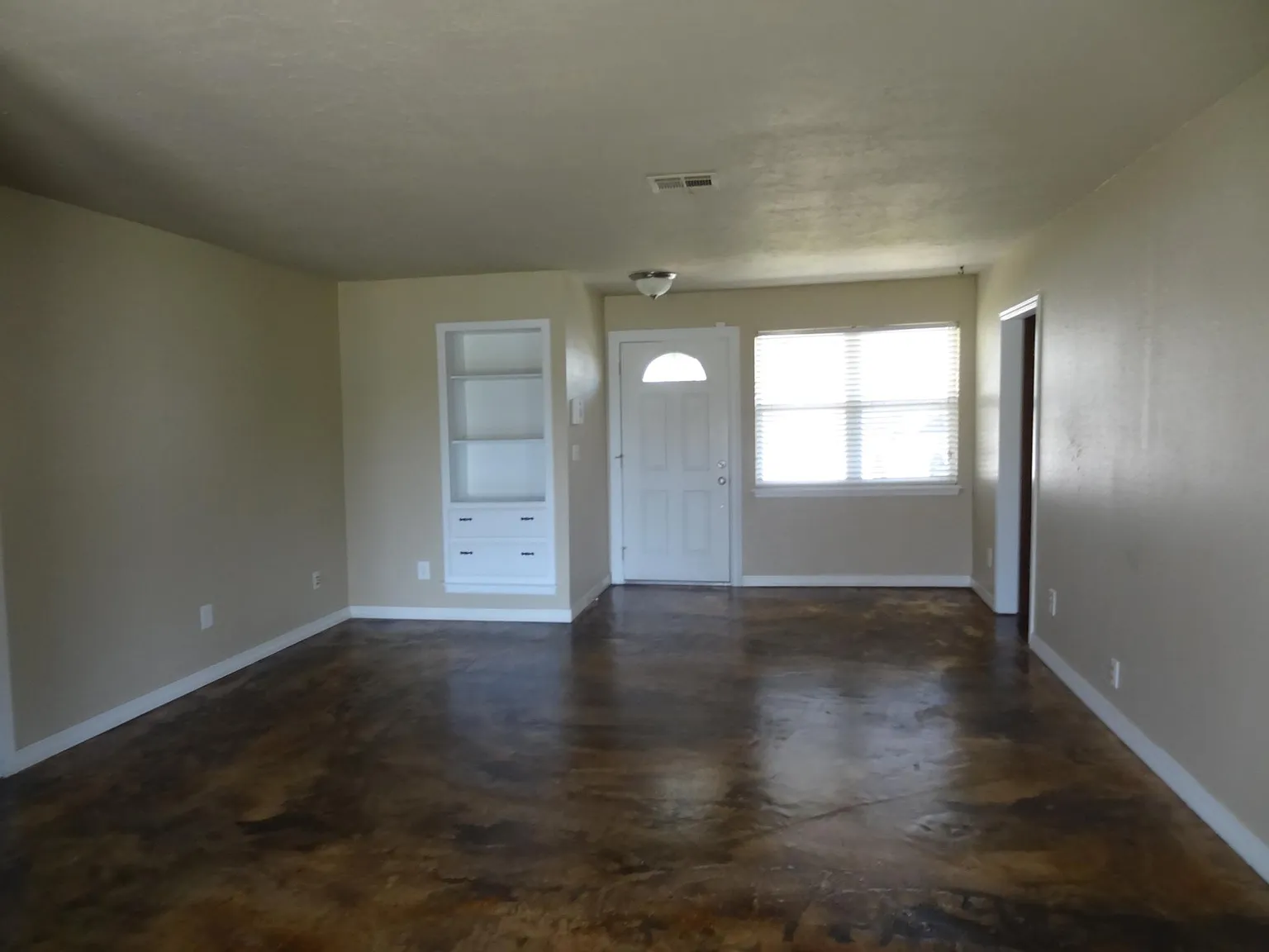 3 bed, 1550 sqft, $1,400 — Photo 4