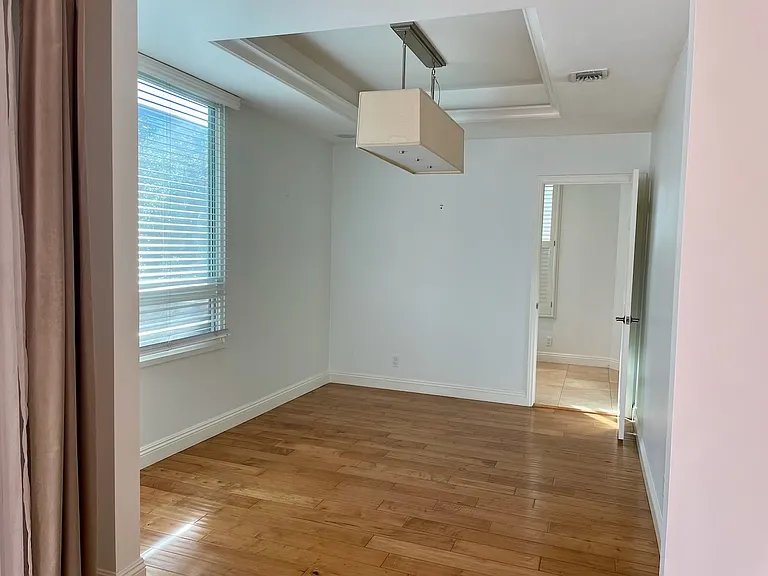 1509 Greenfield Ave #108 — Photo 8