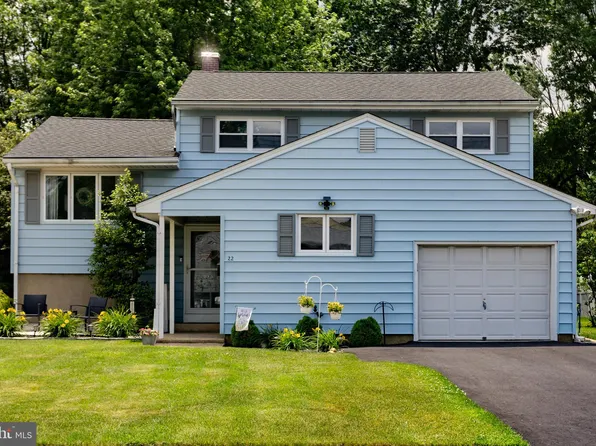 22 Vine Way, Bordentown, NJ 08505