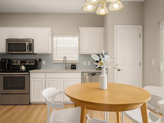 4th image of 5303 Delores Ave #B
