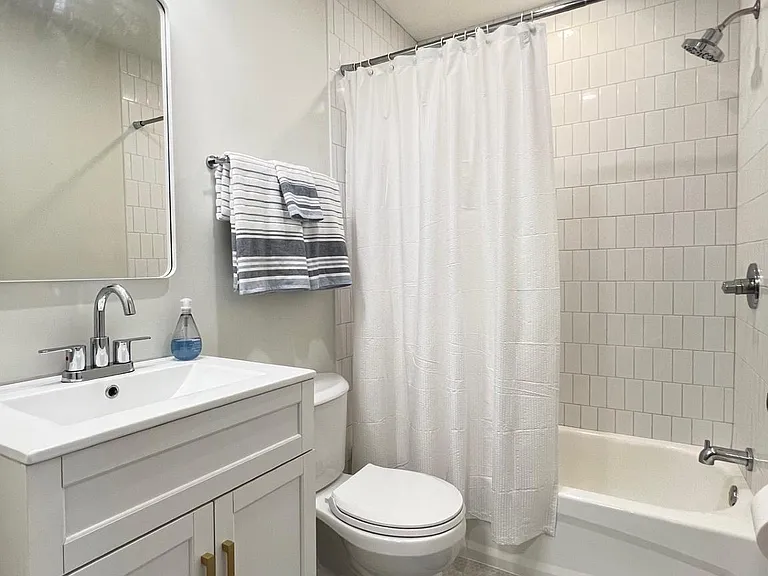 4735 Sheldon St — Photo 32