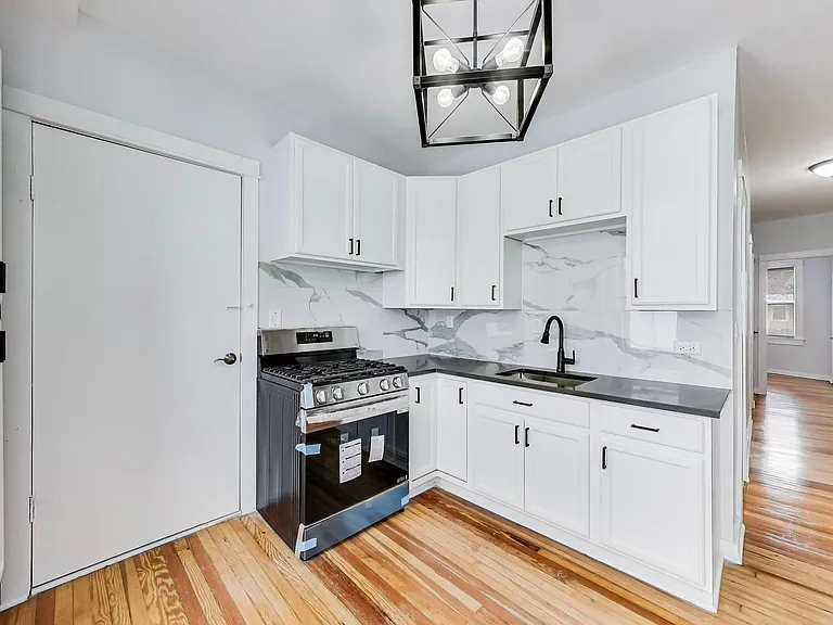 1638 Oakwood Ave — Photo 11