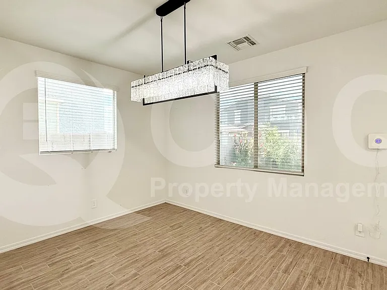 11343 E Upton Ave — Photo 3