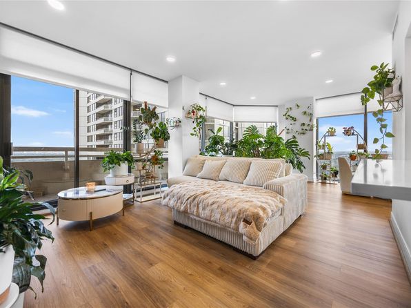 14 Greenway Plz Unit 23P