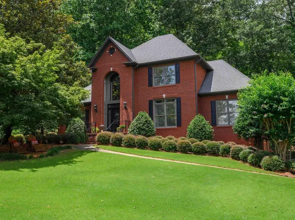 4208 Waterford Ln, Trussville, AL 35173