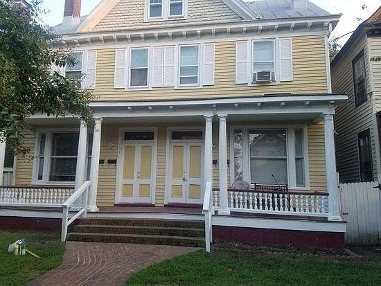 Beautiful 2 bedroom 1 bath appt. In beautiful downtown Ports