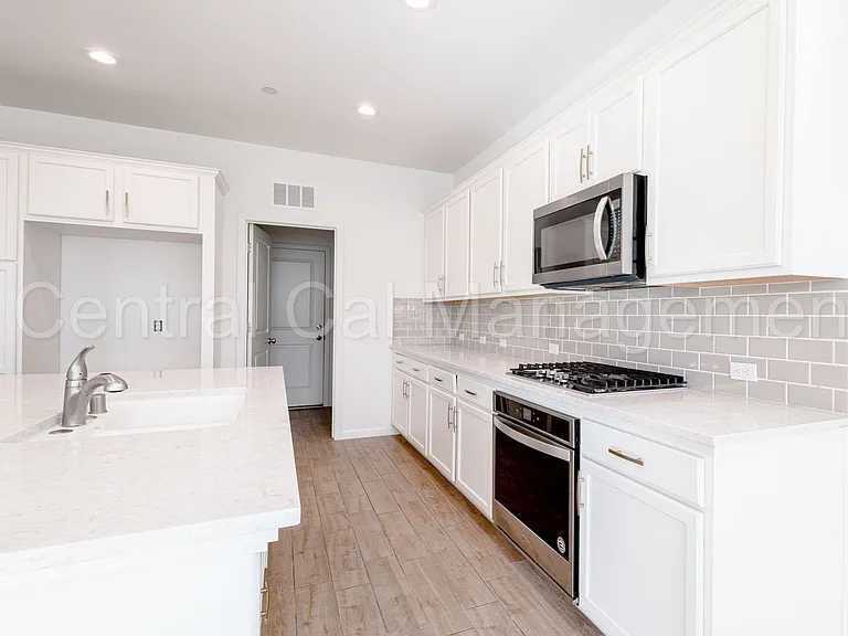 14409 Barbon Beck Ave — Photo 9