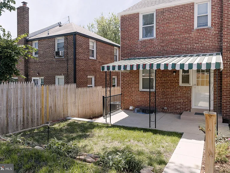 632 Faraday Pl NE — Photo 35