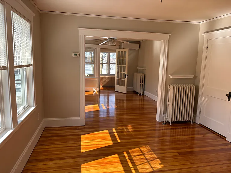 10 Oakland St — Photo 4