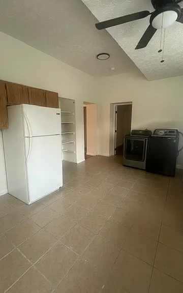 103 W 9th Ave #10 — Photo 13