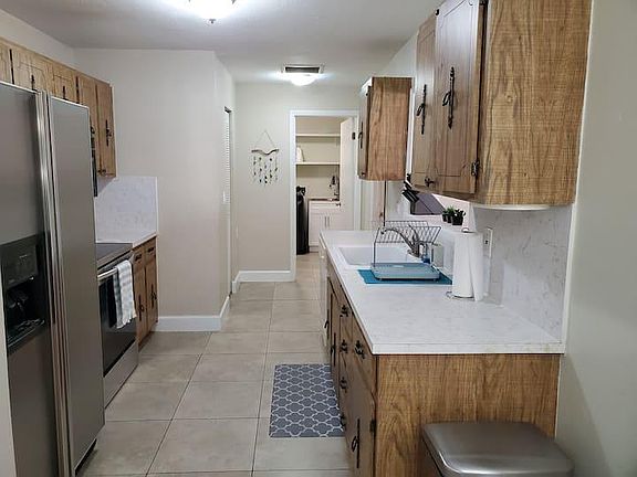 4th image of 3139 Marshall Dr