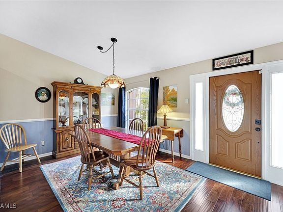 4th image of 3606 SW 3rd Ave