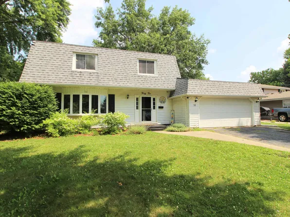 32 Emery Dr, Bourbonnais, IL 60914