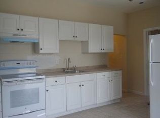 14 Windsor St, Worcester, MA 01605