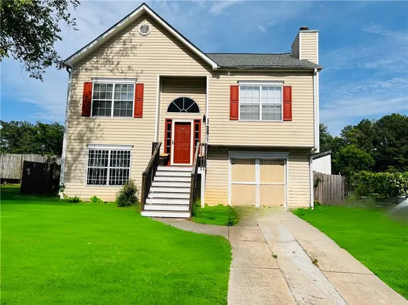 5814 Highgrove Dr, College Park, GA 30349