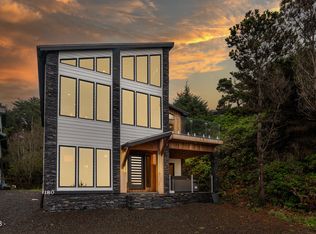 180 NW 68th St, Newport, OR