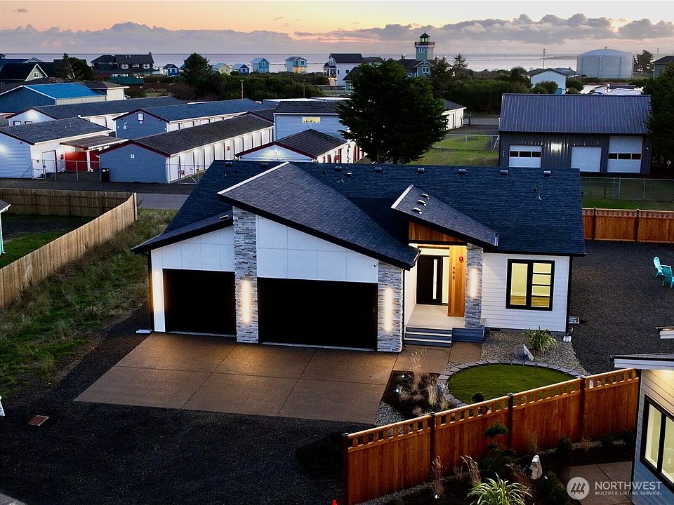 1st image of 998 Alida Court SE