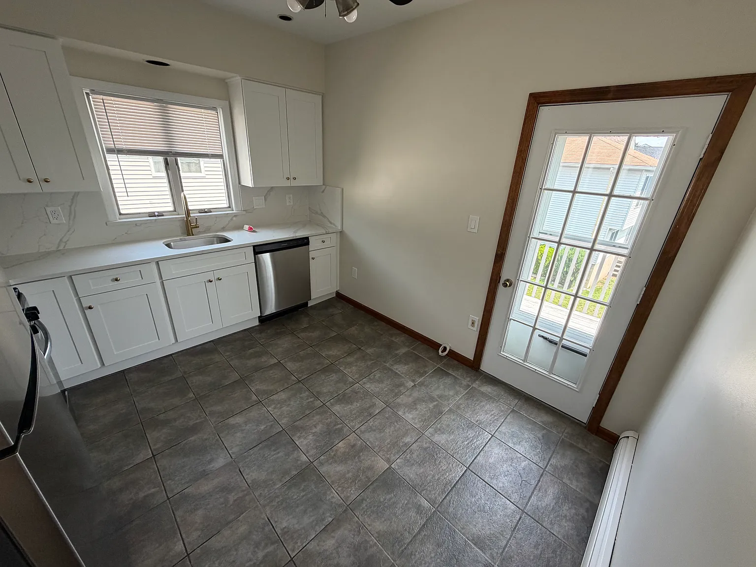 3 bed, 2.5 bath, $3,500 — Photo 3