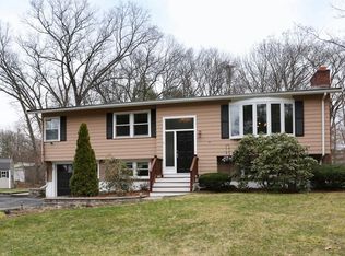 14 Dawson Dr, Sudbury, MA 01776