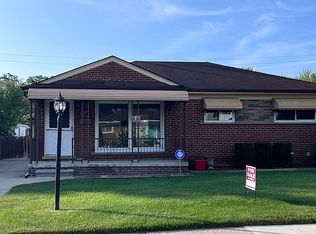 17750 Airport Rd, Fraser, MI 48026