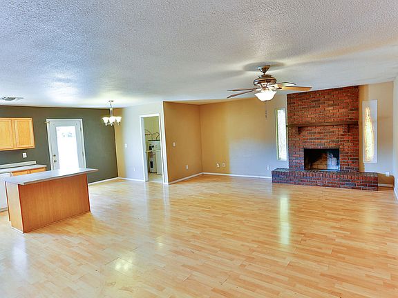 4th image of 9832 N 44th Dr