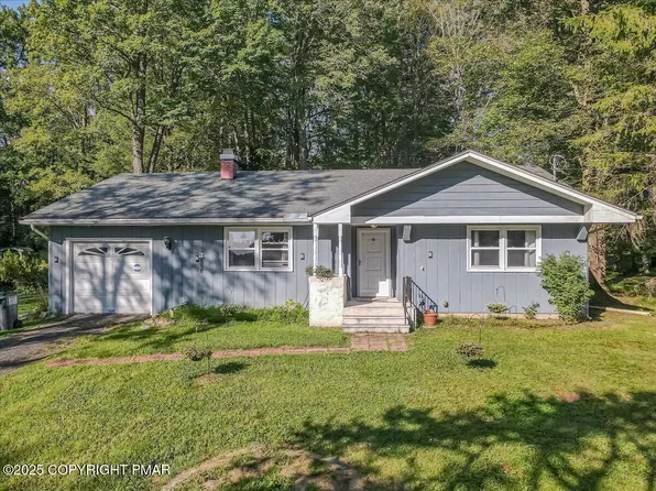 110 Elm Dr, Blakeslee, PA 18610