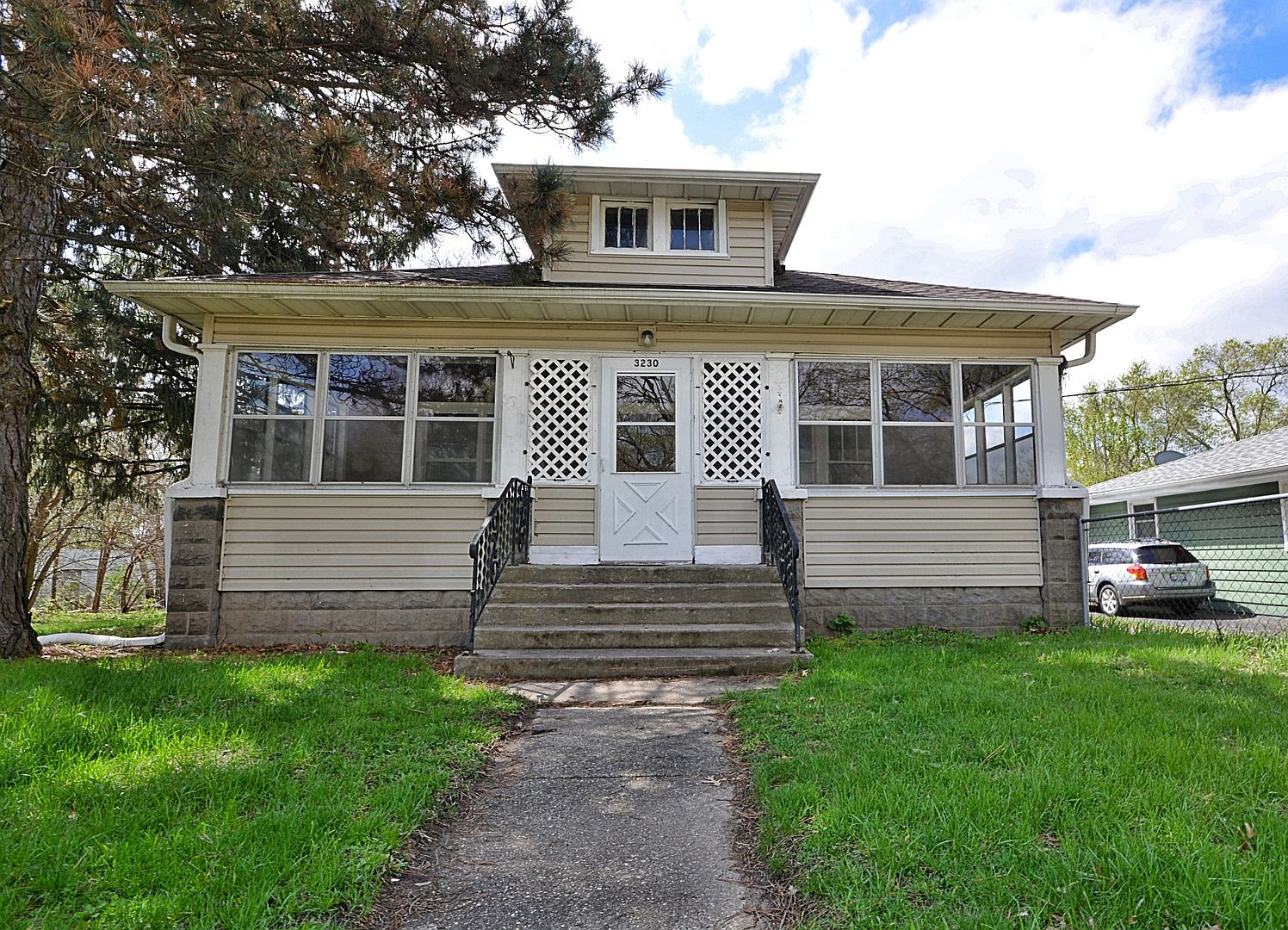 3230 Parkside Ave, Rockford, IL 61101 Zillow