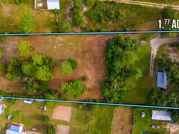 2877 Kings Lake Rd, Defuniak Springs, FL 32433