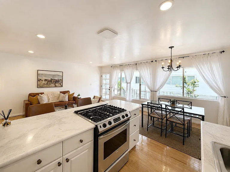 834 Lincoln Blvd #206 — Photo 7