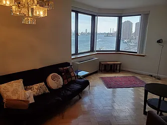 Rented by Luxury Habitat