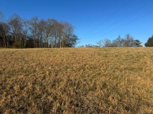 1 Whittle Rd, New Market, TN 37820