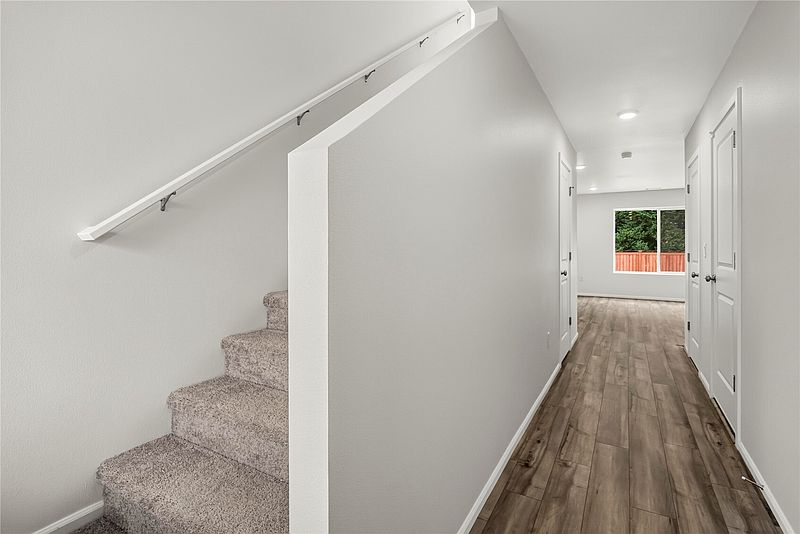 4th image of 119 Pine Hollow Drive