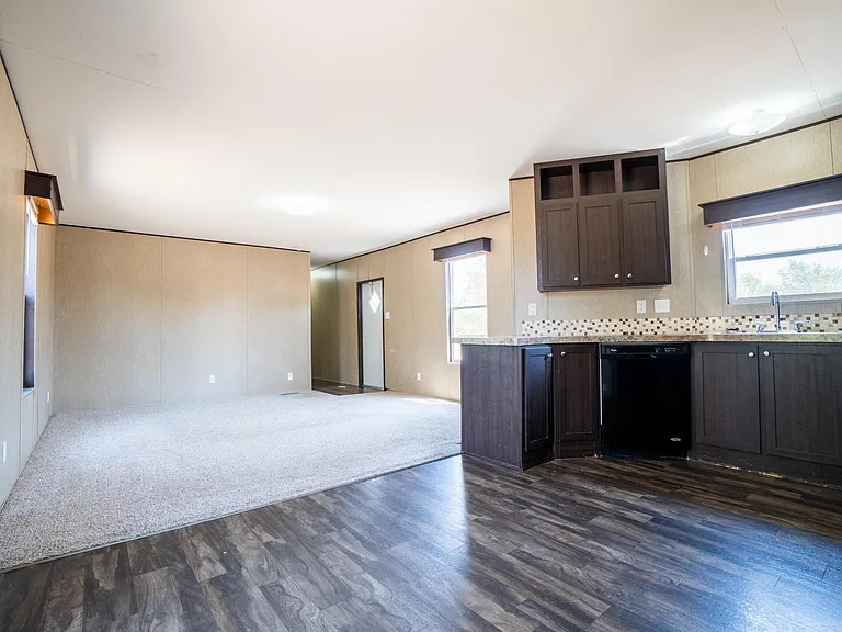 11621 Annandale Rd — Photo 6